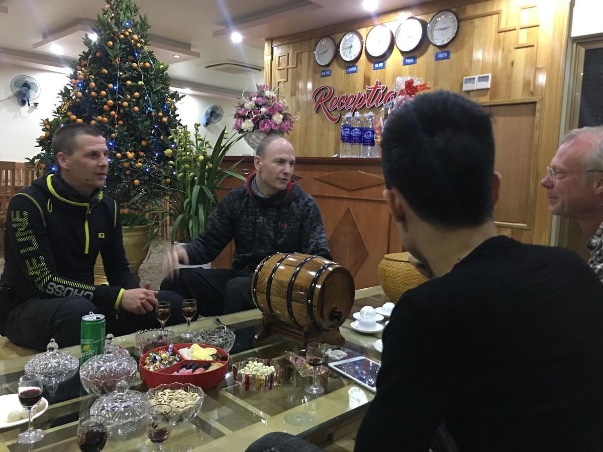 Phuong Dong Hotel Dong Khe Sau Extérieur photo